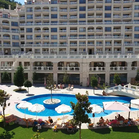 South Bay Luxury Studio Varna